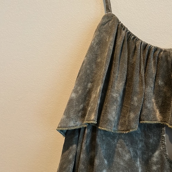 NWT, Chaser, Women’s, Ruffle Cami with keyhole front and back - Picture 4 of 7